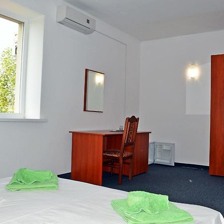 Barbaris Hotel Zaliznîi Port Exterior foto